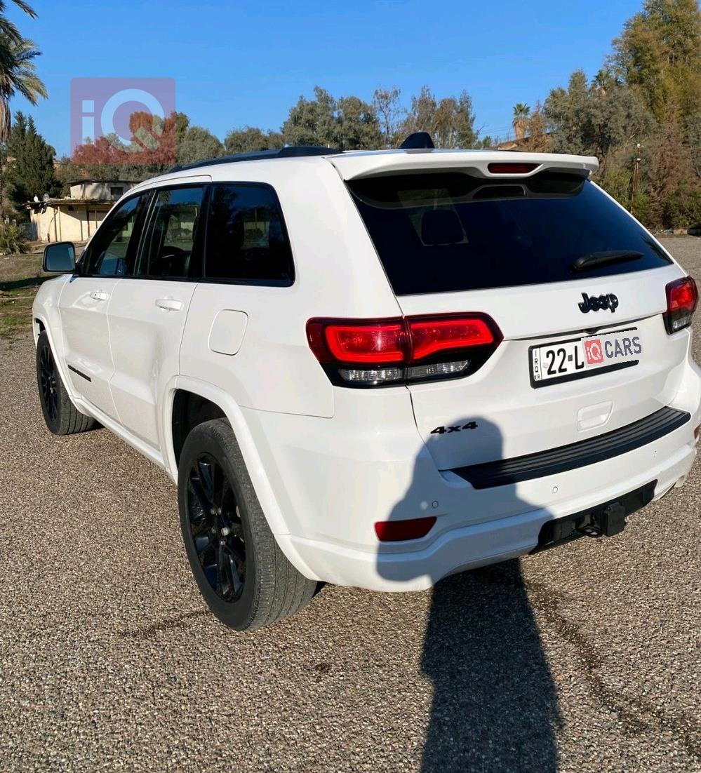 جيب جراند شيروكي